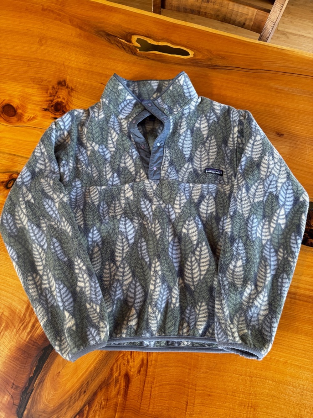 VERY RARE Patagonia synchilla - Leaves - S
